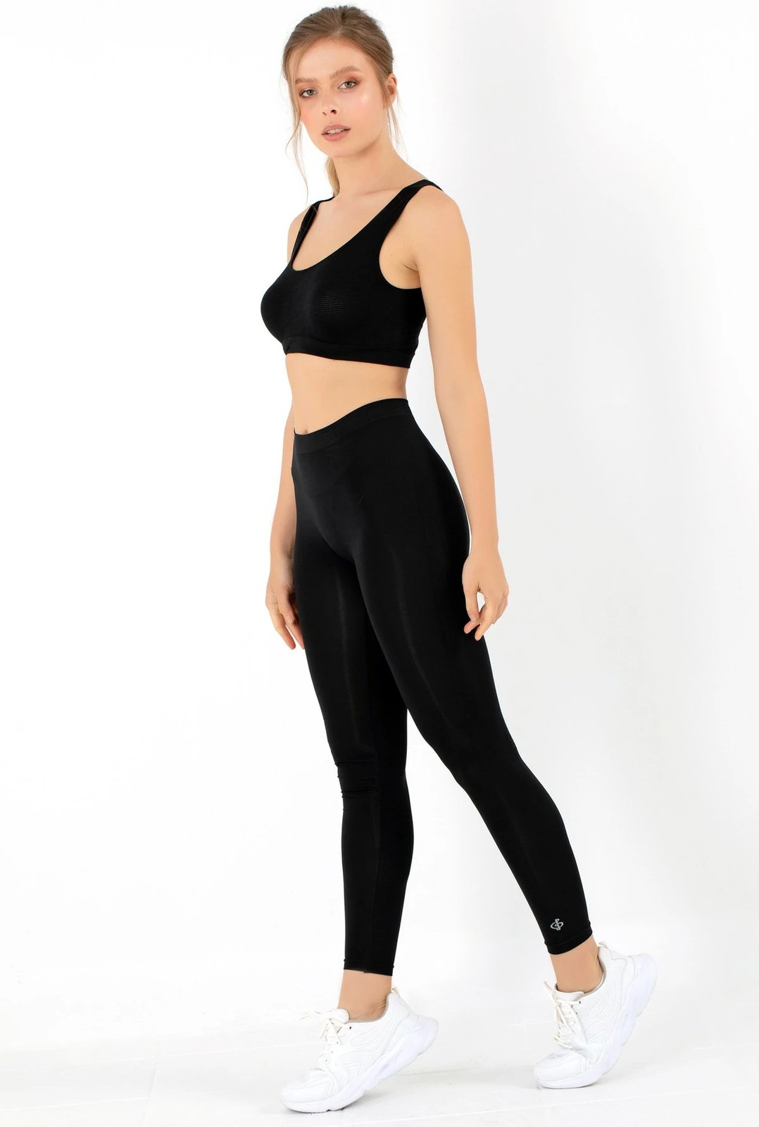 Tuta të zeza Jumeon, 230-000395