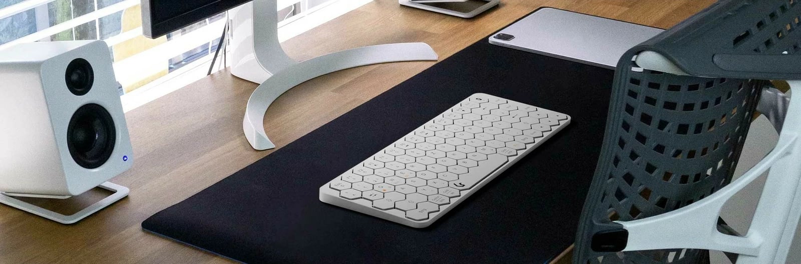 Tastierë KeySonic KSK-5020BT-S, wireless, Bluetooth, RGB LED, mini, alumini, bardhë