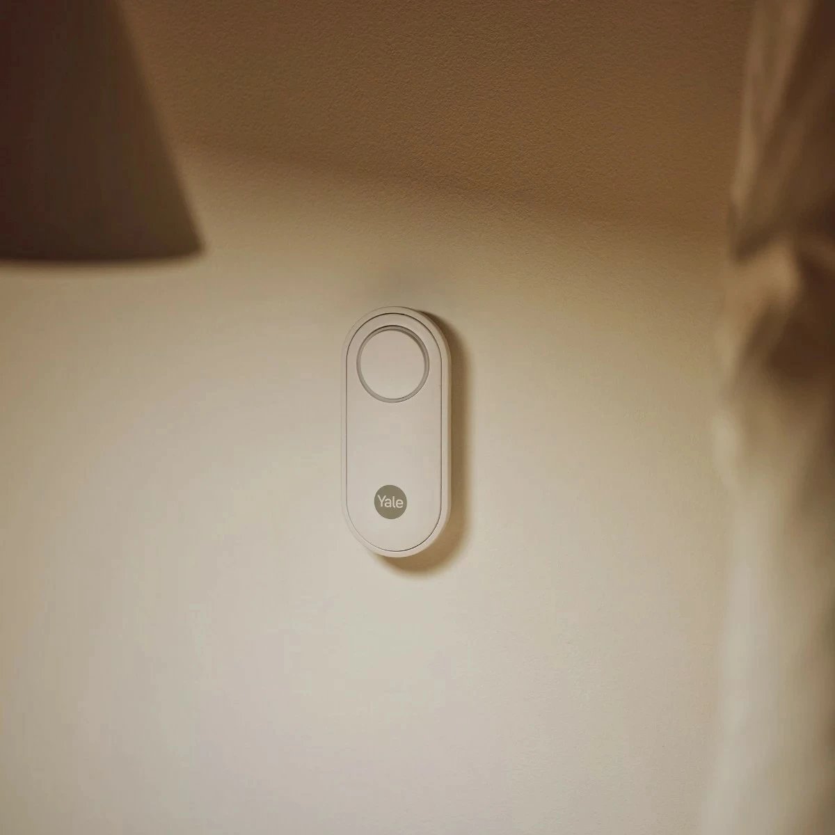 Buton i mençur Yale Home AL-PB-1A-W, për alarm ose zile dere, i bardhë