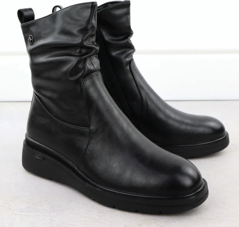 Çizme të shkurtra për femra Vinceza 26-58557, të zeza