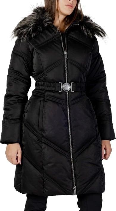 jakne Guess femra e zezë