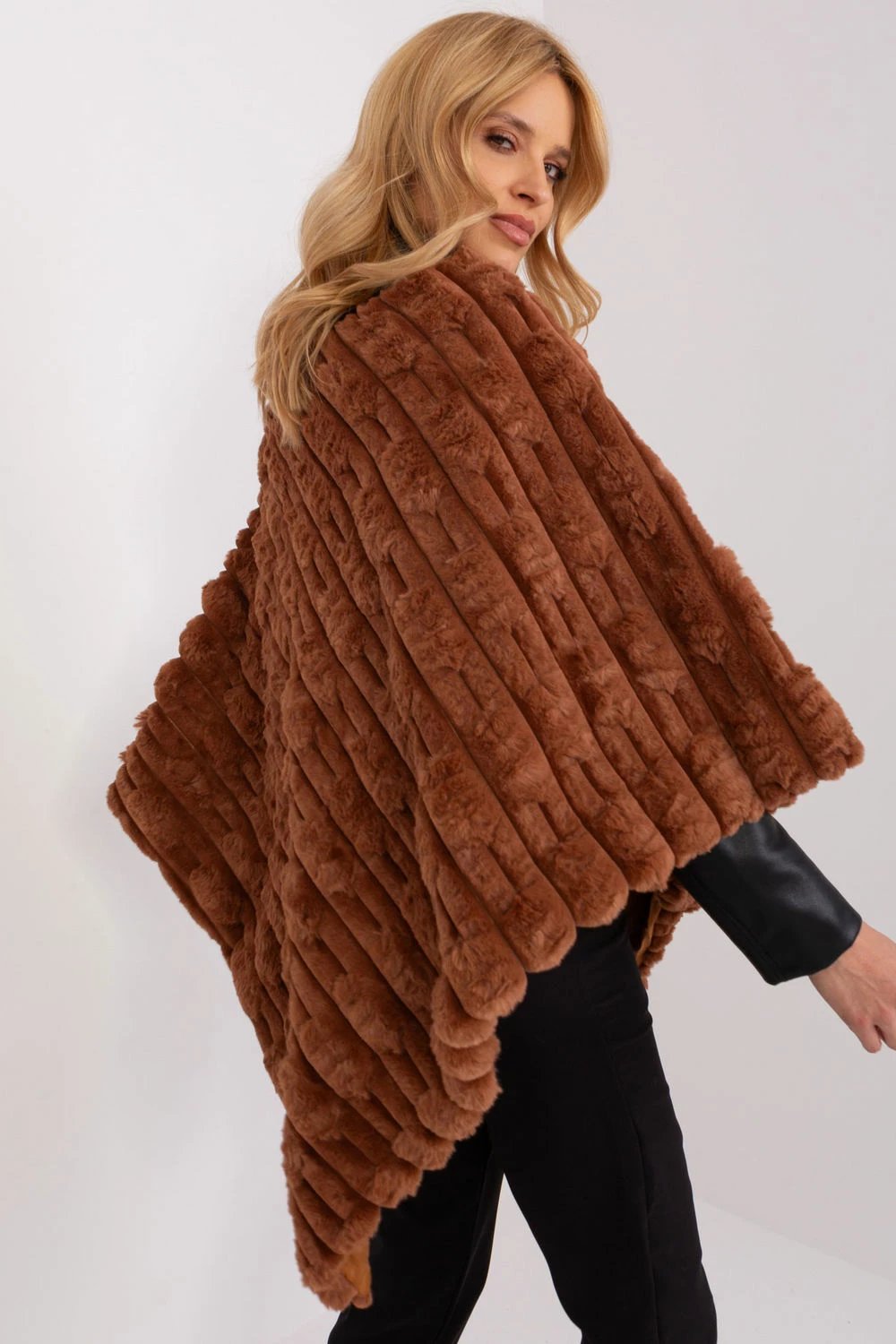 Poncho AT model 190856, kafe
