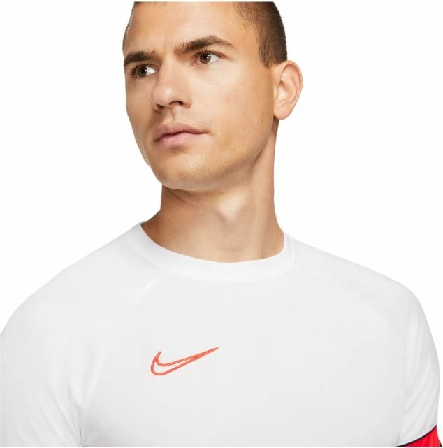 Maicë për meshkuj Nike, e bardhë