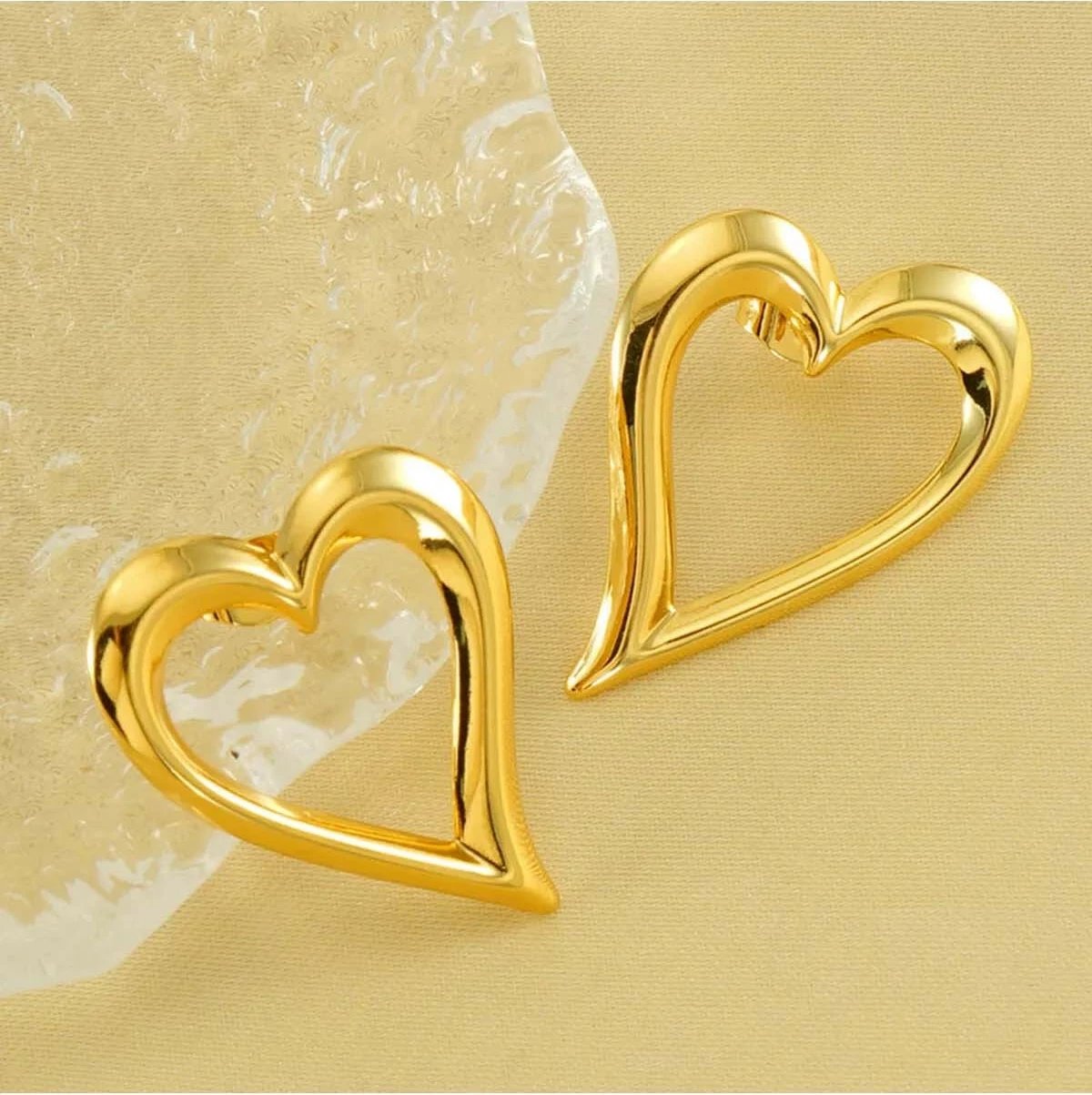 Vathë zemër, ngjyrë ari, Jumeon