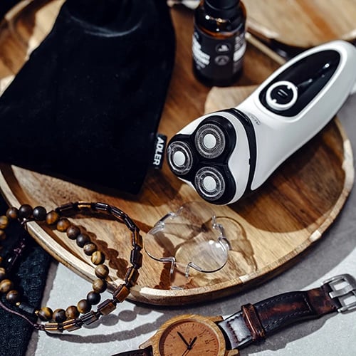 Makinë rroje, Adler, AD 2910 W, 3 koka lëvizëse, karikueshme deri 60 min, trimer, e bardhë/zezë