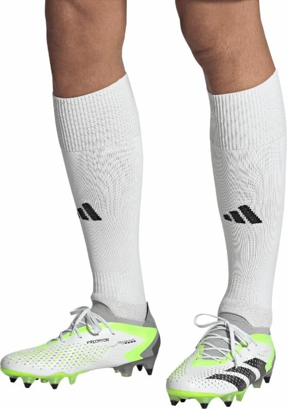 Atlete për futboll për meshkuj adidas, të bardha Atlete për futboll për meshkuj adidas, të bardha