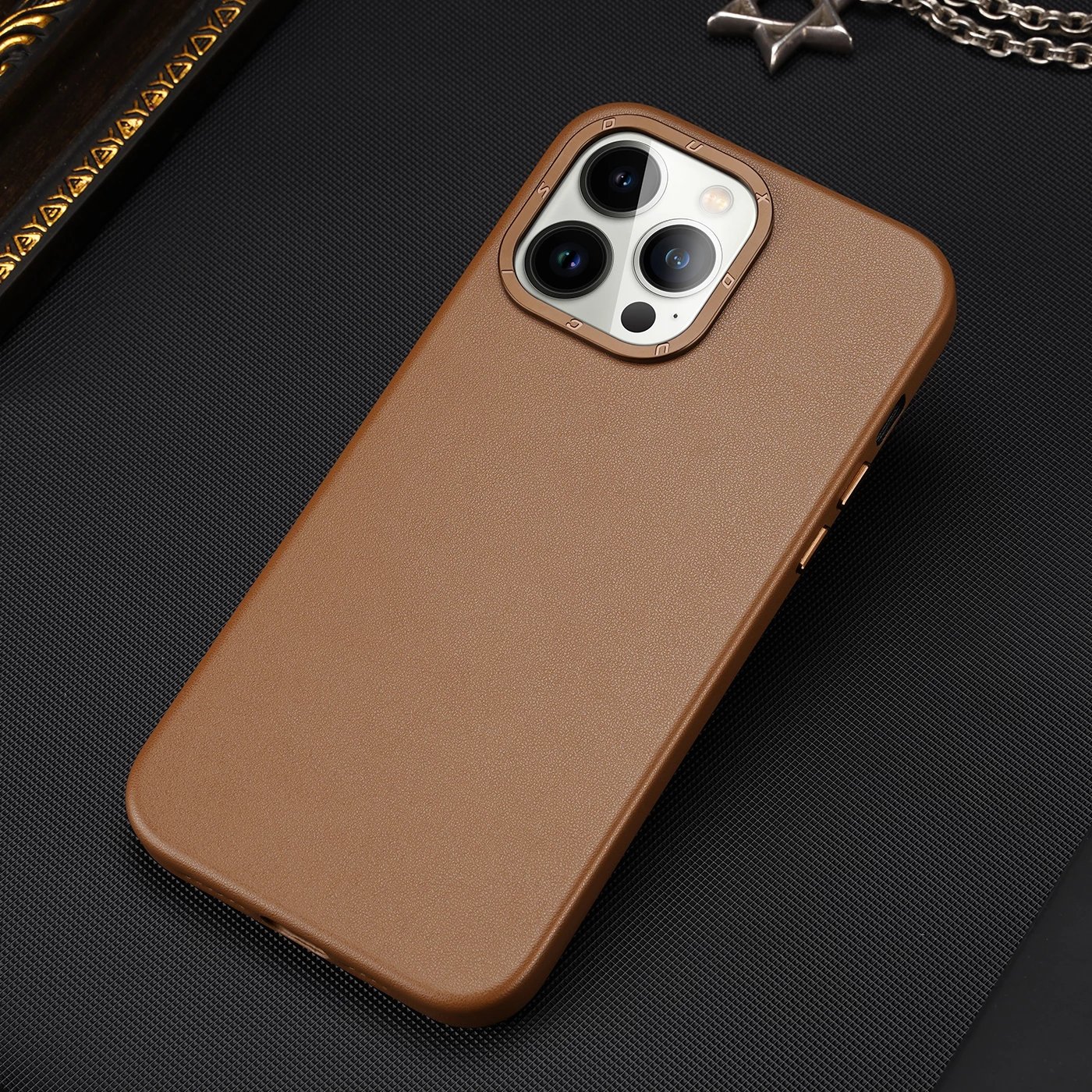 Mbështjellës Dux Ducis Grit për iPhone 14 Pro Max, eco leather, MagSafe, Kafe