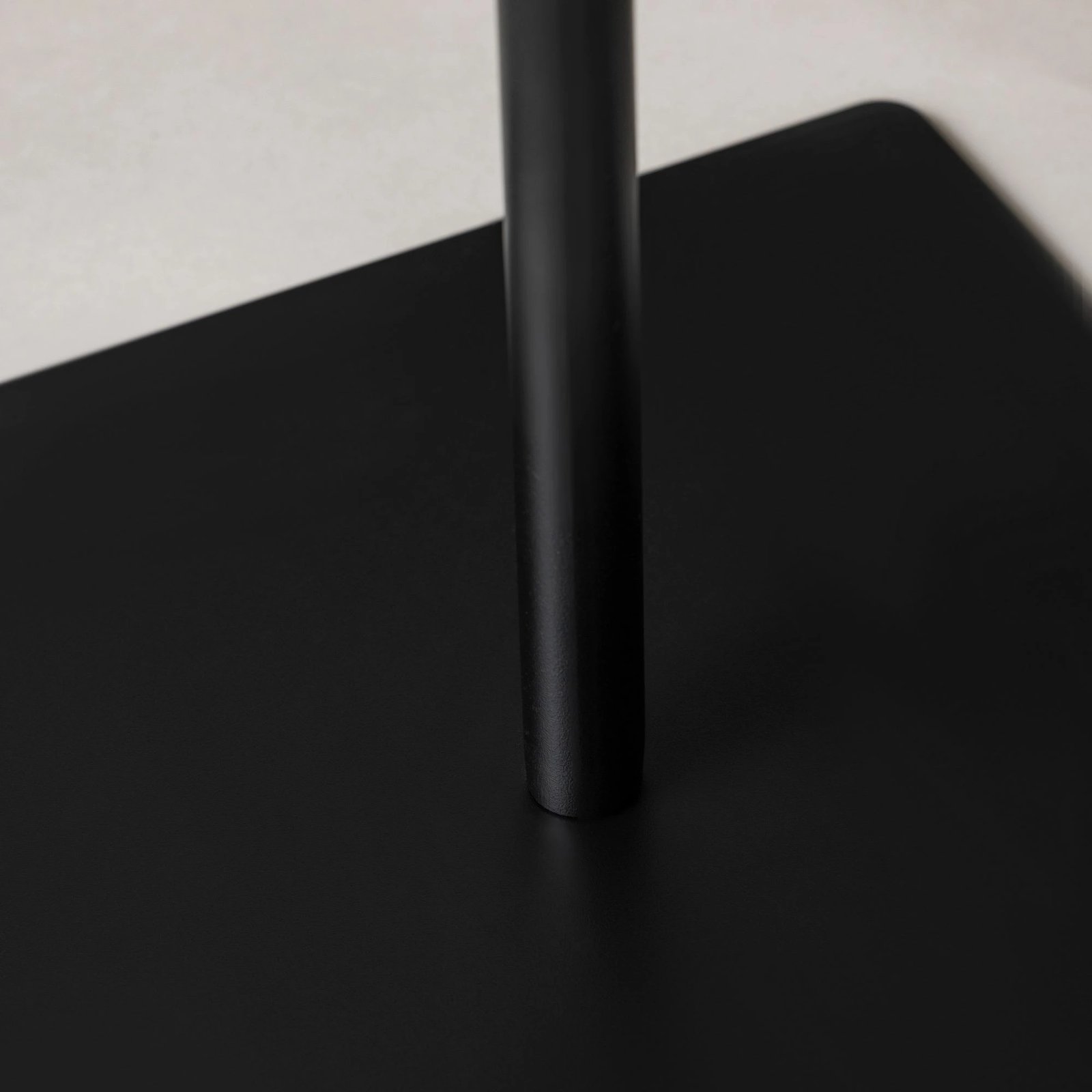 Set tavolinash kafeje Skye Decor, elegante 2 copë, e zezë, fume