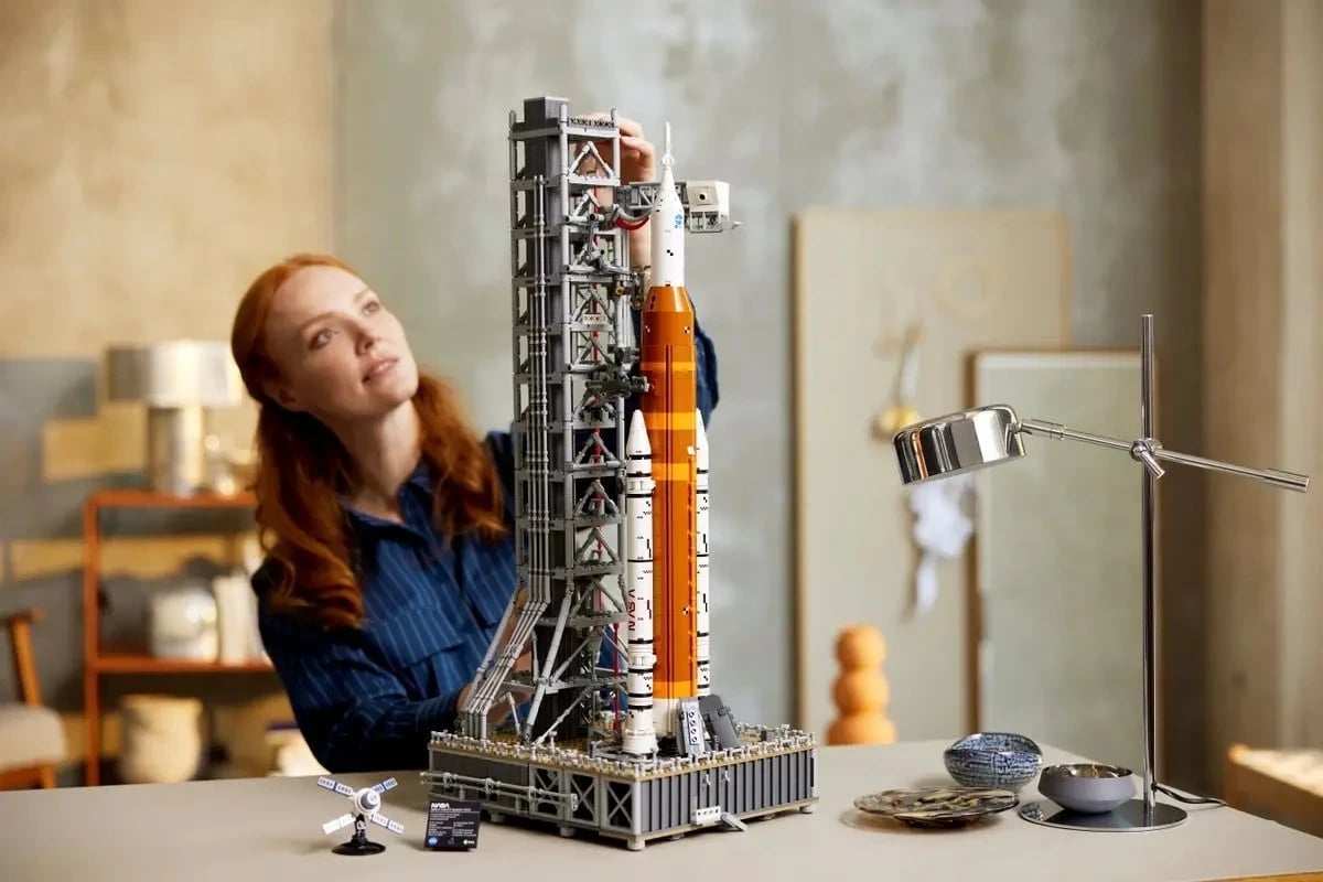Set LEGO ICONS 10341 NASA Artemis Space Launch System