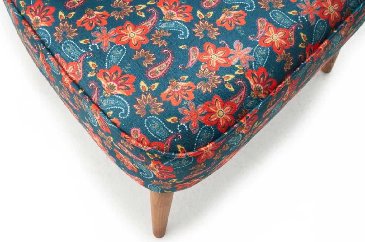 Karrige krahu Atelier del Sofa, model Viola Berjer Nergiz, shumëngjyrëshe