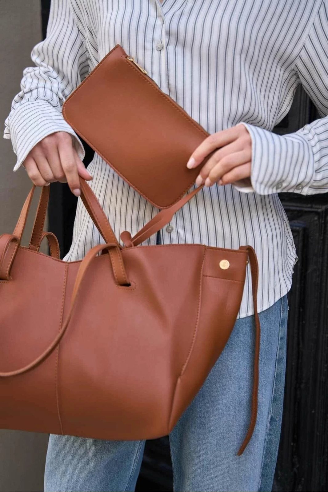 Çantë krahu Zoozie, ngjyrë tan, MK1020024SM25-001