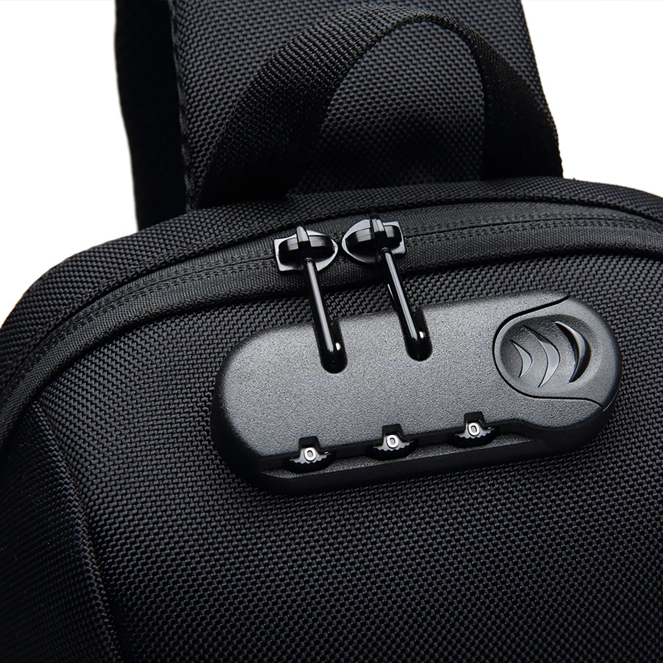 Çantë shpine një sup Wozinsky Premium me port USB dhe bravë kundër vjedhjes, e zezë