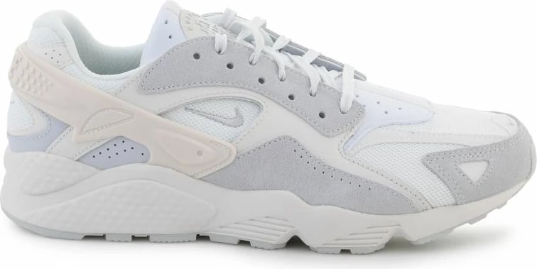 Atlete për meshkuj Nike, të bardha