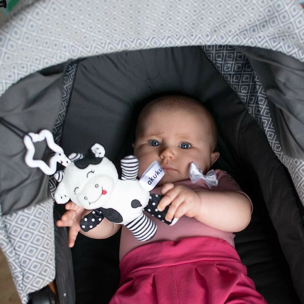 lodër pelushi me zile, Akuku, lopë, 22 cm, bardh e zi