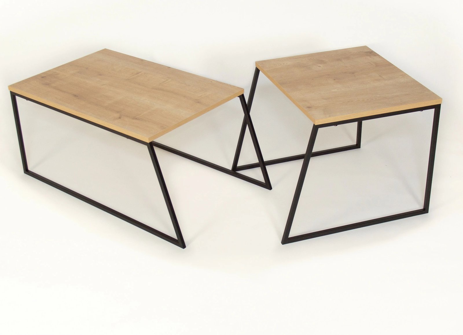 Set tavolinash kafeje Skye Decor, ngjyrë lisi dhe e zezë, palë