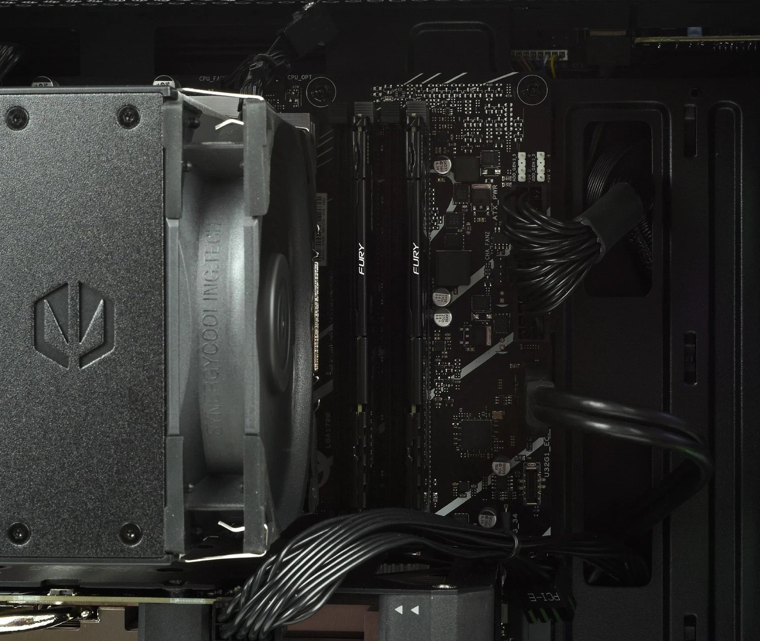 Kompjuter Komputronik Infinity X514 i5 RTX 4060 Ti 64GB 2TB W11H zi