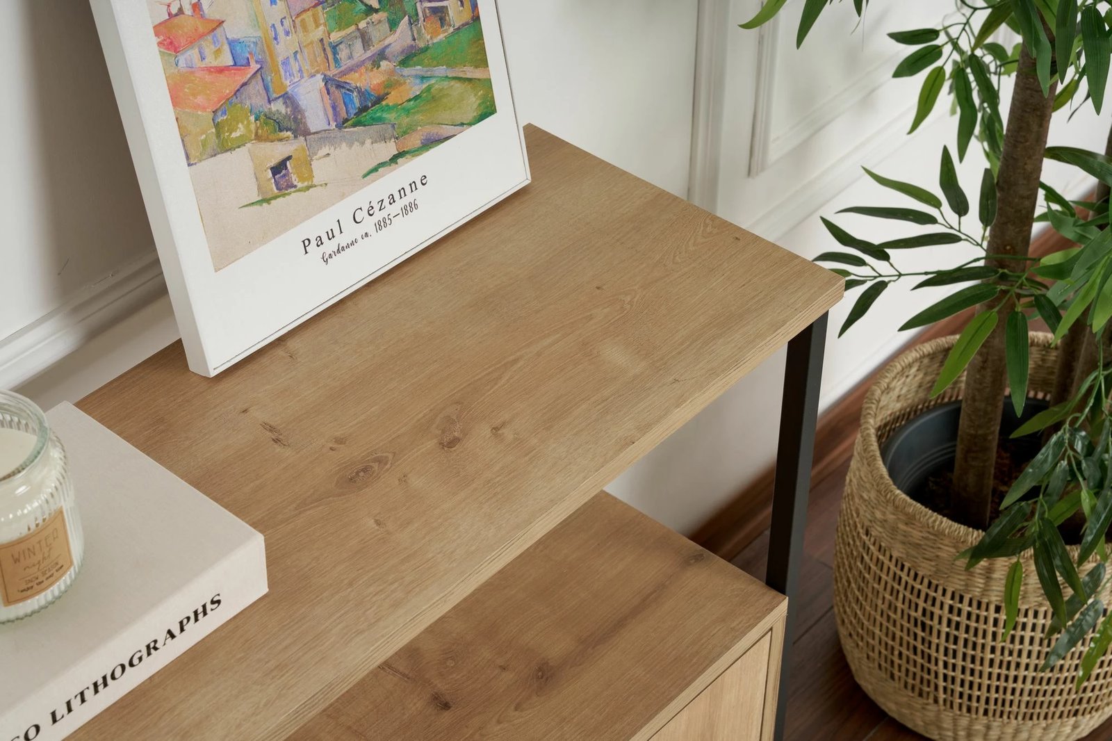 Konsol Nordure, Solace, ngjyrë lisi, e zezë