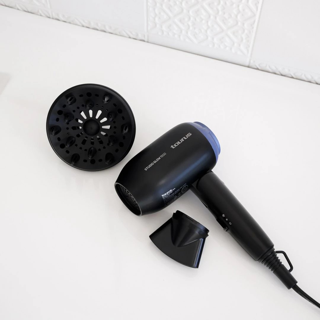 Tharëse flokësh Taurus Studio Glow 1500, 1400 W, e zezë