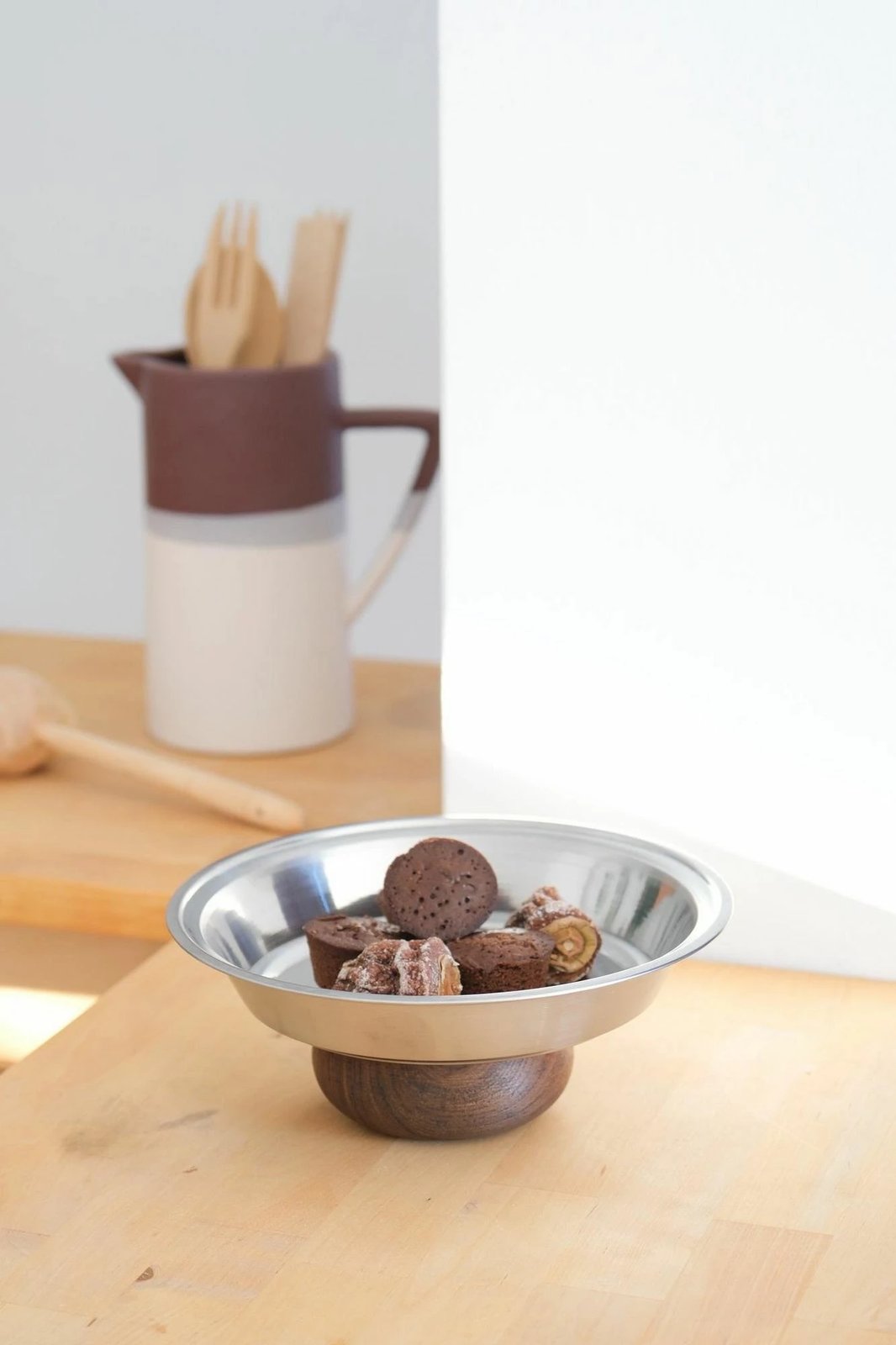 Pjatë prezantimi ushqimi, Hermia Concept, BSM1035, ngjyrë argjendi, bazë druri