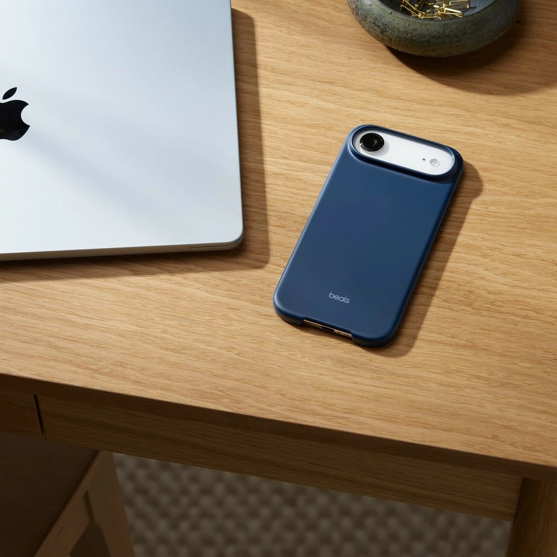 Mbështjellës Beats për iPhone, MagSafe, kontroll kamerës, felsblau