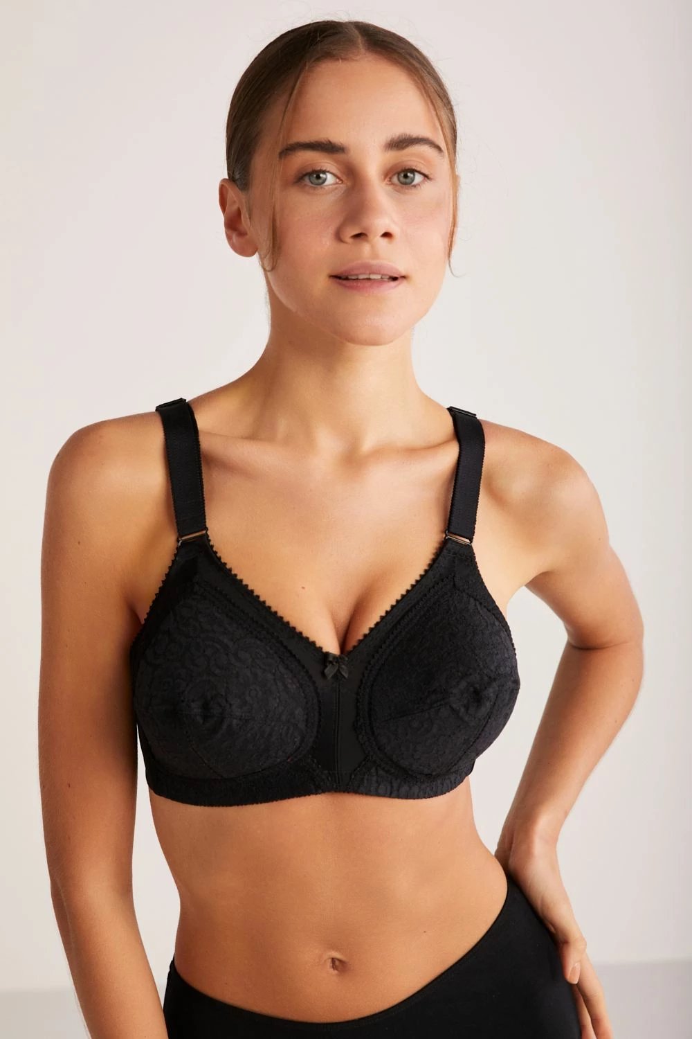 Sytjena dantelle e zezë Jumeon, 1C13CSUK101.012.C00207, 75DD