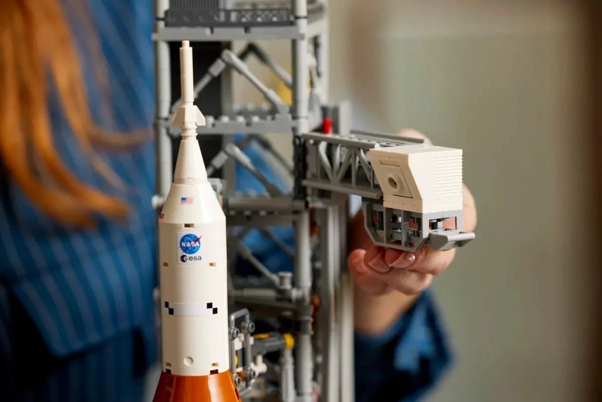 Set LEGO ICONS 10341 NASA Artemis Space Launch System