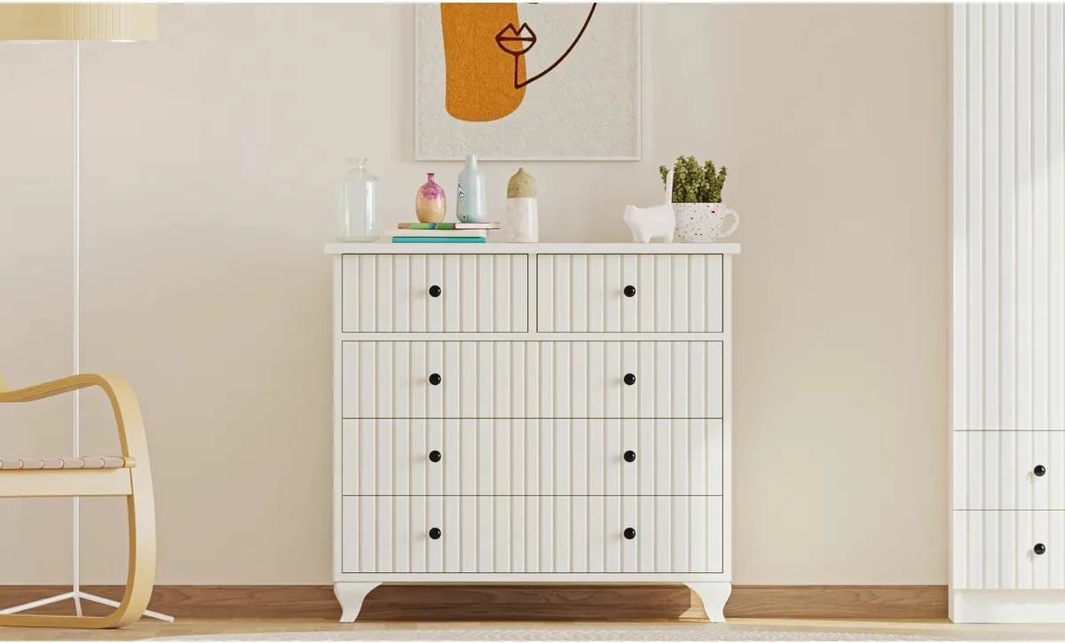 Komodë Skye Decor, ngjyrë e bardhë mat, RB-185-09