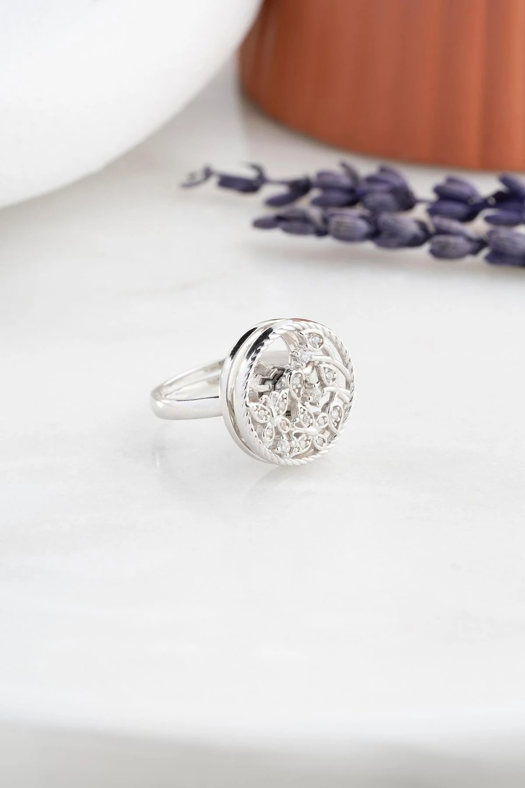 Unazë argjendi, Jumeon, NRZ999251