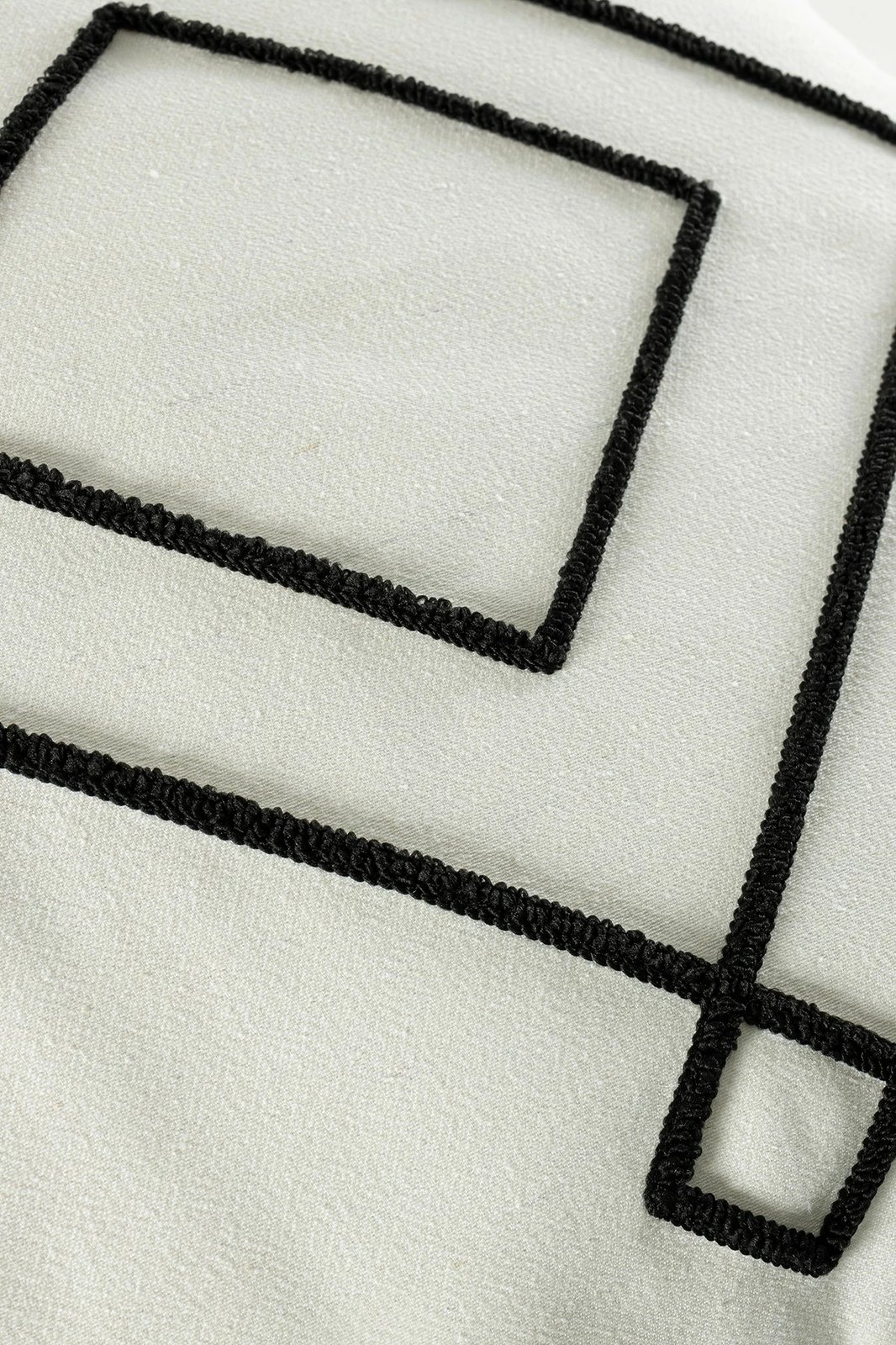 Jastëk dekorativ Evila Originals, liri, ngjyrë e zezë, 43x43cm