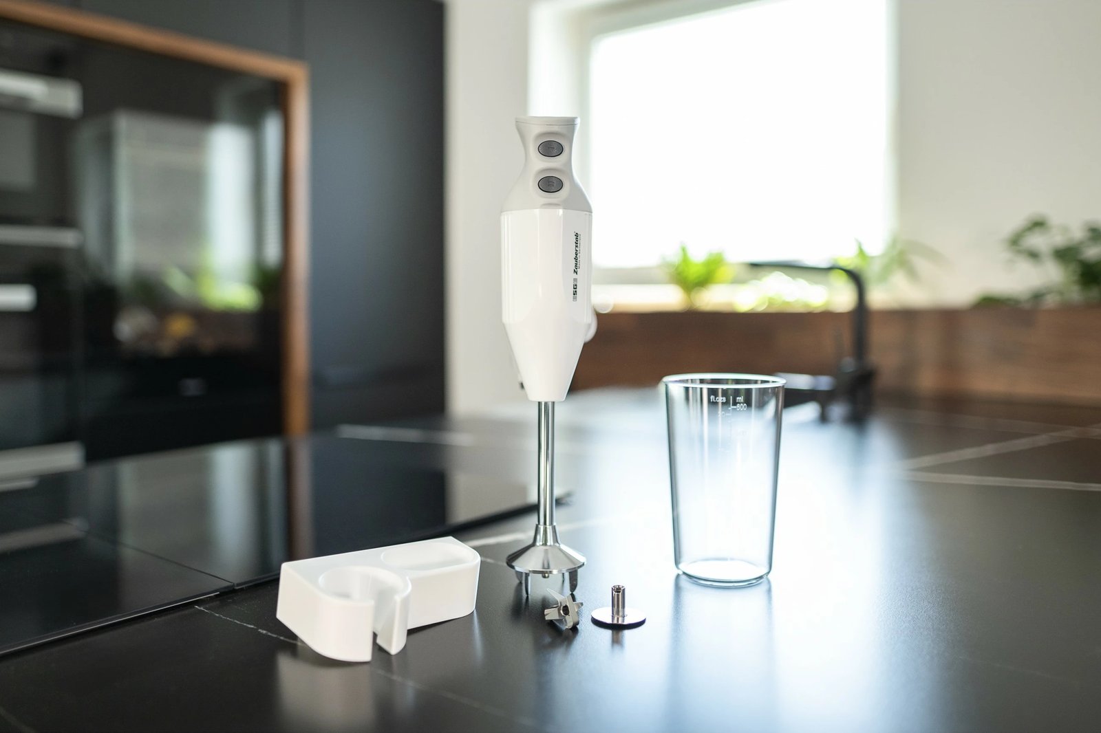 Blender dore UNOLD ESGE-Zauberstab M 122 S, 0.6L, i bardhë Blender dore UNOLD ESGE-Zauberstab M 122 S, 0.6L, i bardhë