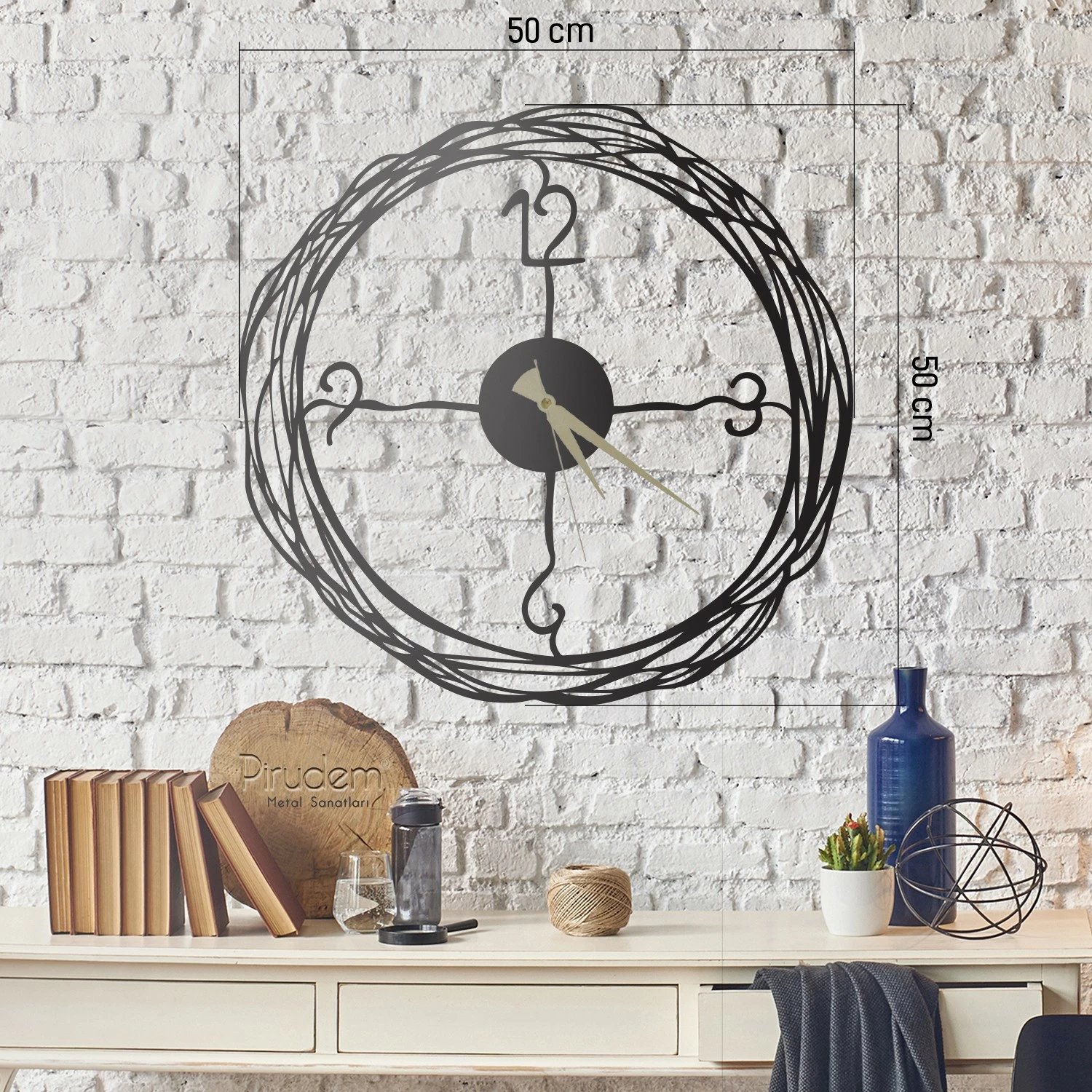 Orë muri dekorative prej metali, Wallity, model Winding, e zezë, 50x50cm