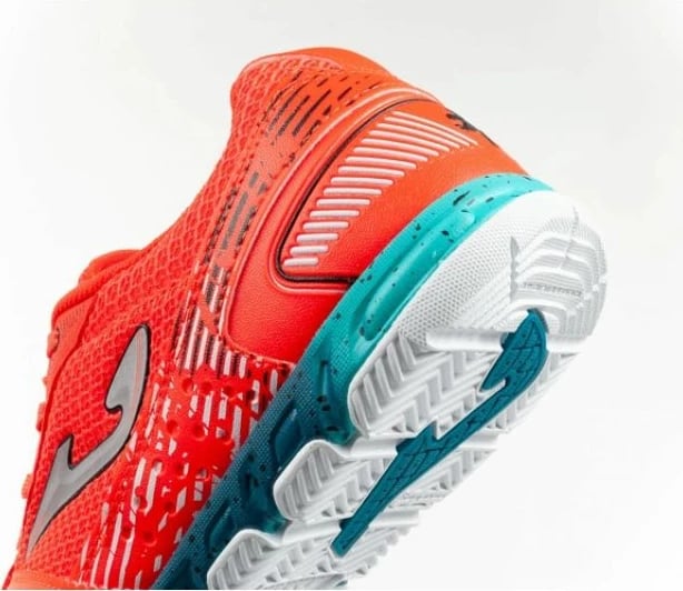 Atlete futbolli Joma, portokalli