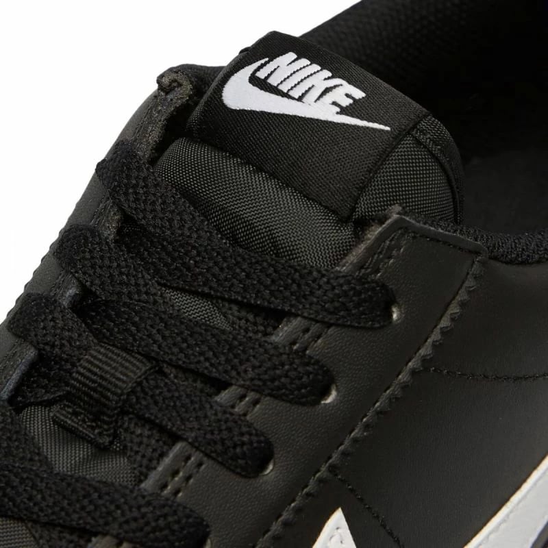 Atlete për meshkuj Nike, të zeza
