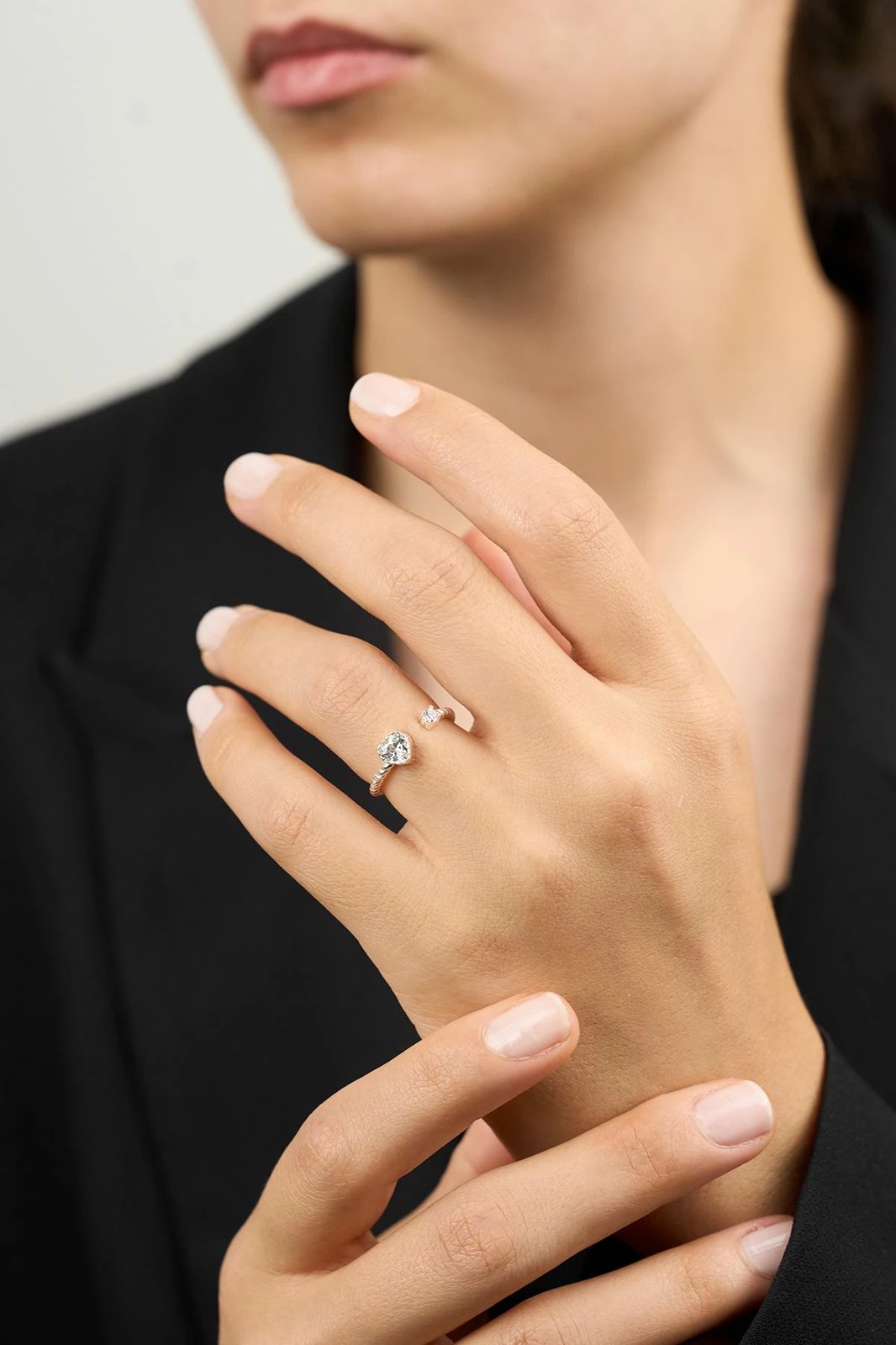 Unazë argjendi Jumeon, ELKAB92286