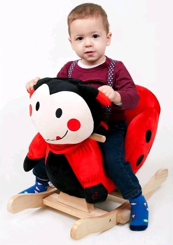 Lodër lëkundëse me melodi, PLAYTO, gomar, sedilje rreth 25 cm, prej plushi, e përshtatshme 18m+, gri