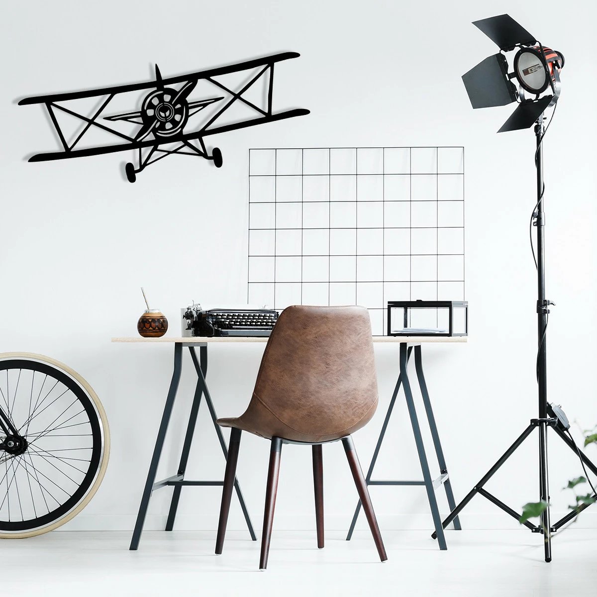 Aksesor dekorativ metalik për mur, Wallity, Vecihi, ngjyrë e zezë, 66x26cm