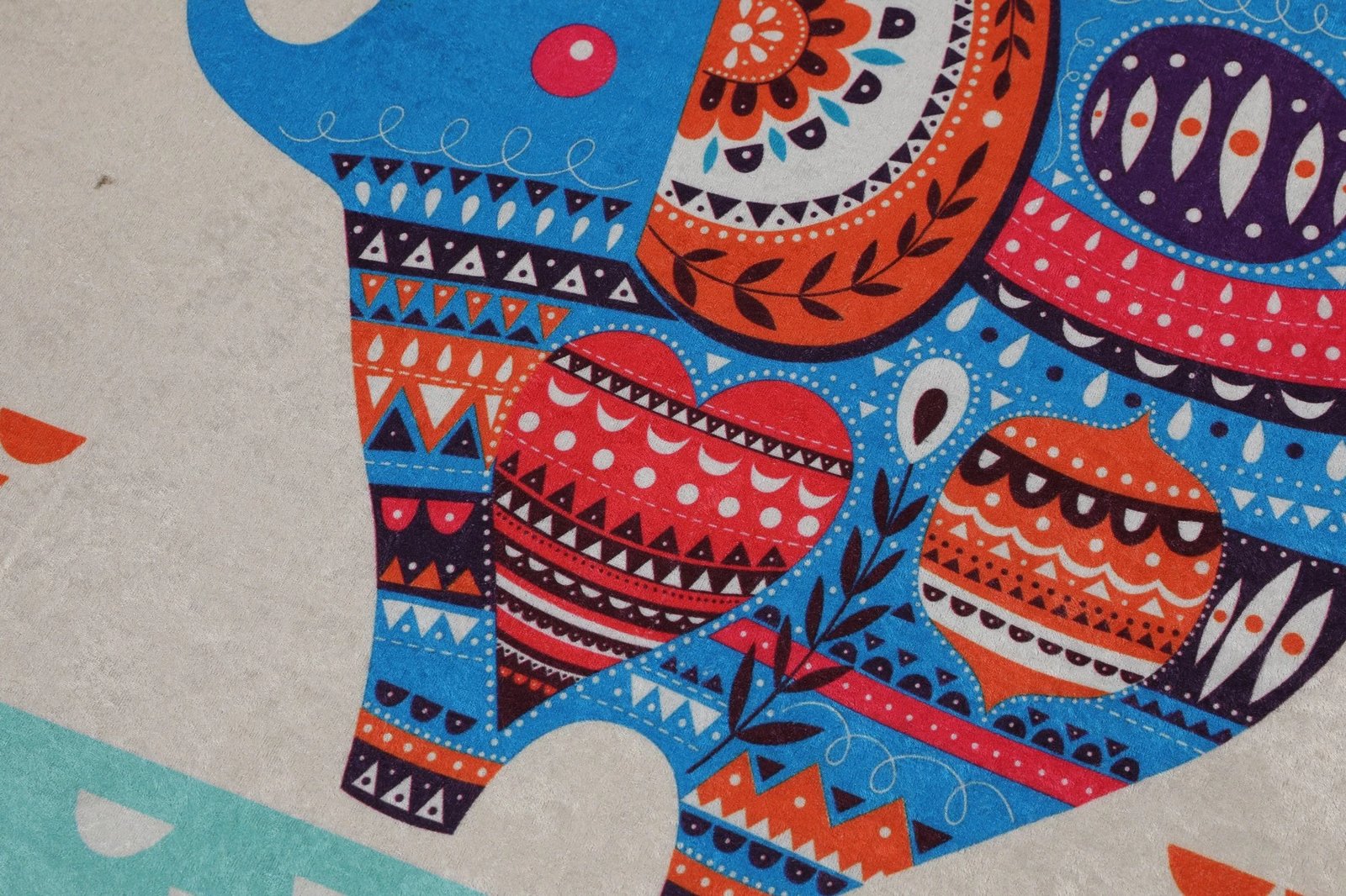 Tapet banjoje Mijölnir, dizajn etnik, shumëngjyrësh, 80x120cm