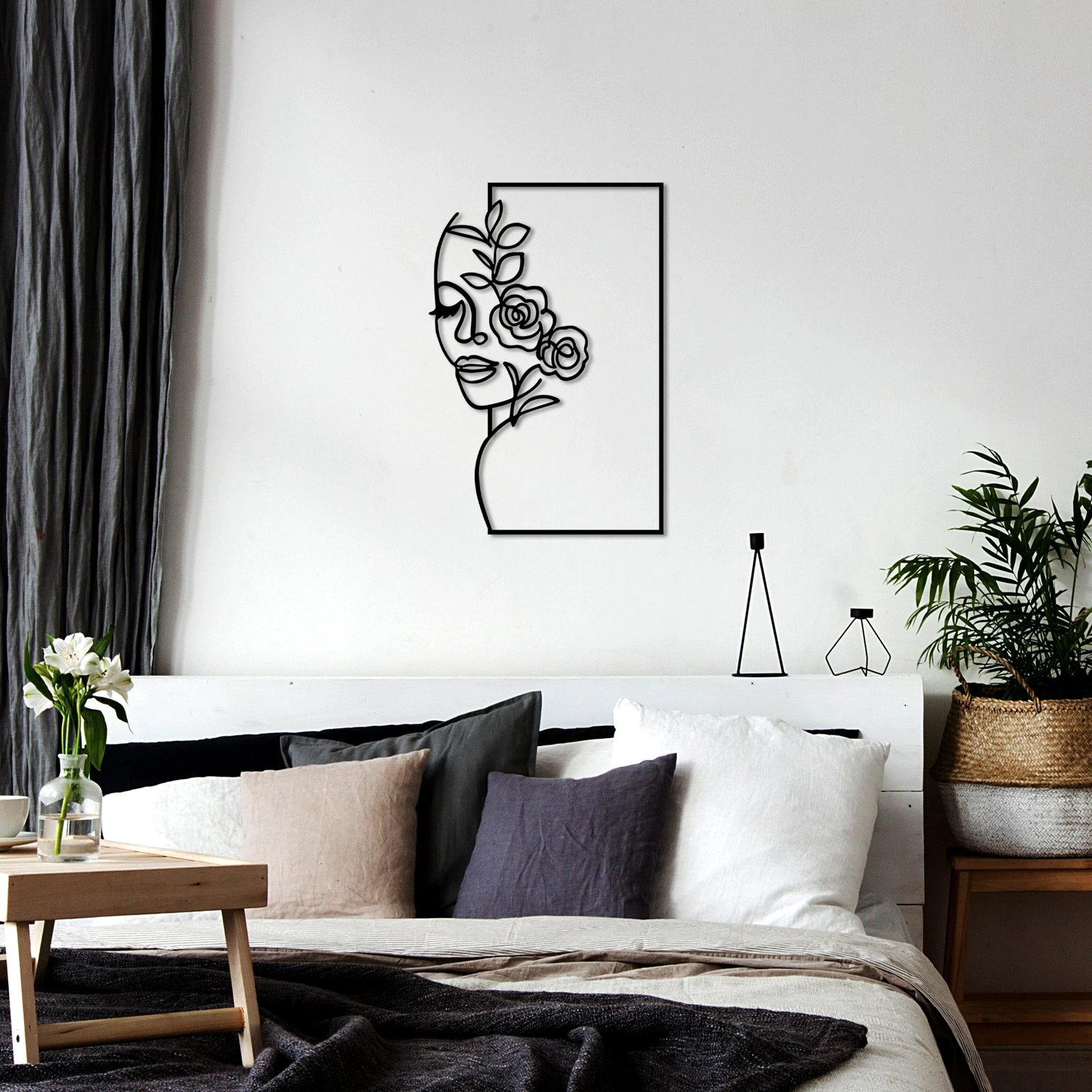 Aksesor dekorativ metalik për mur, Wallity, grua me lule, i zi, L