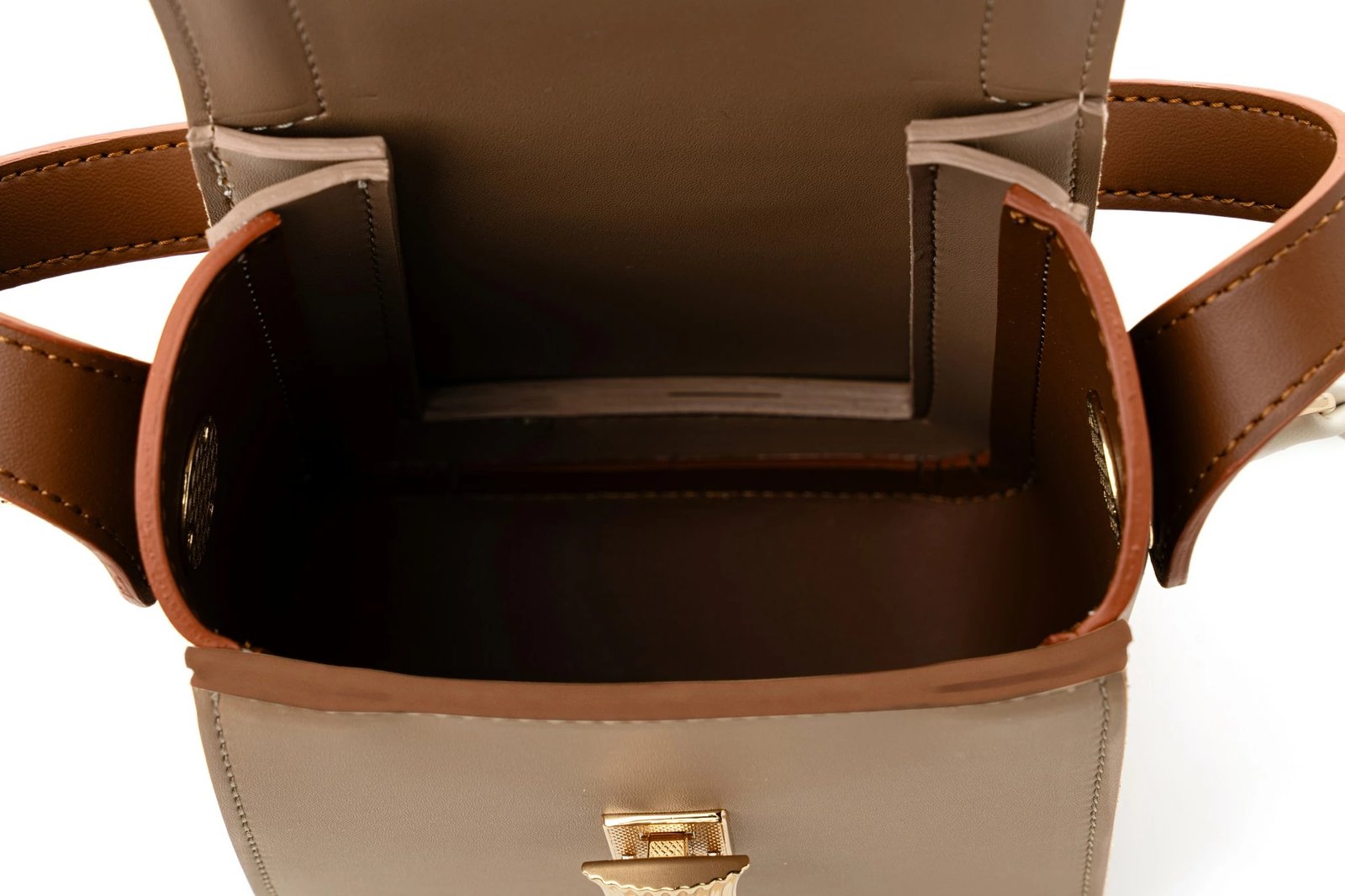 Çantë crossbody Vince Camuto, ngjyrë lagoon - tan, mink, krem