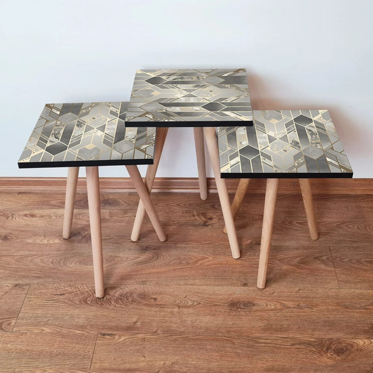 Set tavolinash ndihmëse, 3 copë, Skye Decor, gri dhe ari, 3Shp134