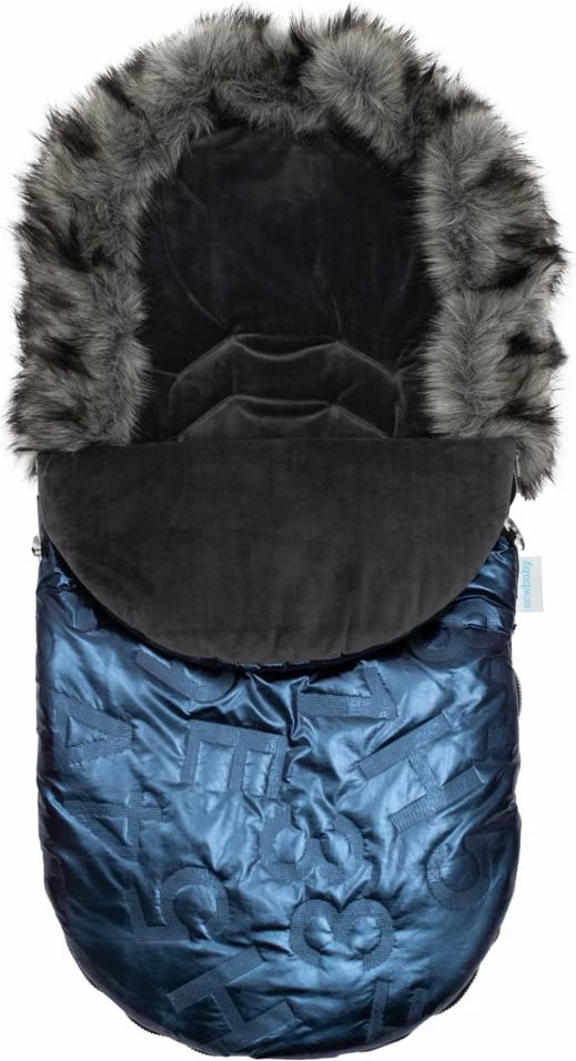 Qese këmbësh dimri, NEW BABY Luxury Fur, 98x48 cm, hapje me zinxhir rrethor, vrima për rripa 5‑pikësh, kapuç me gëzof i heqshëm, blu