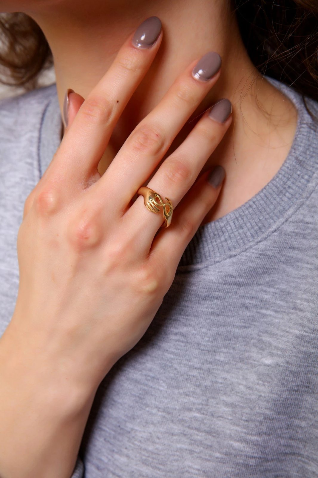 Unazë prej bronzi, ngjyrë ari, me gur zirkoni, Jumeon, Çiftelyz001