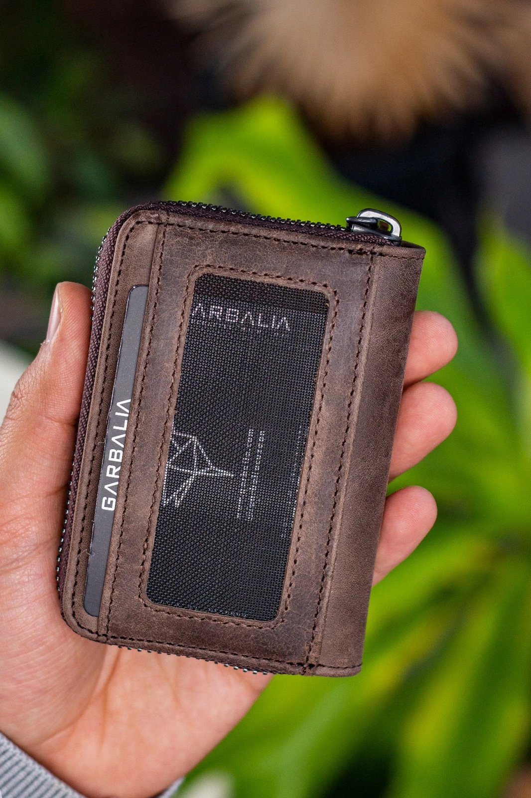 Mbajtës kartelash Clovis, ngjyrë kafe, Zoozie Bags