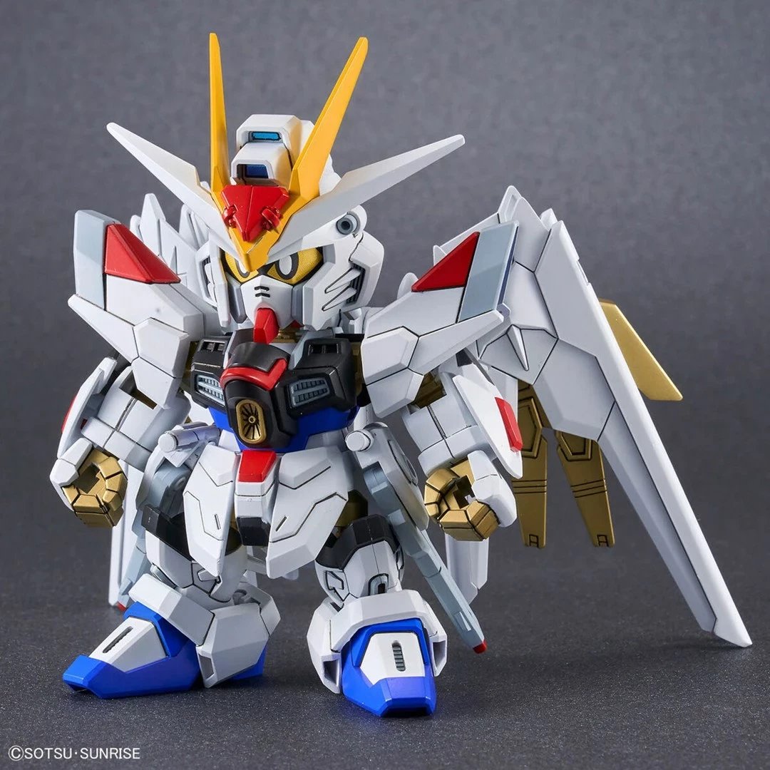 Model lodër Bandai SDCS Mighty Strike Freedom Gundam, për koleksionistë