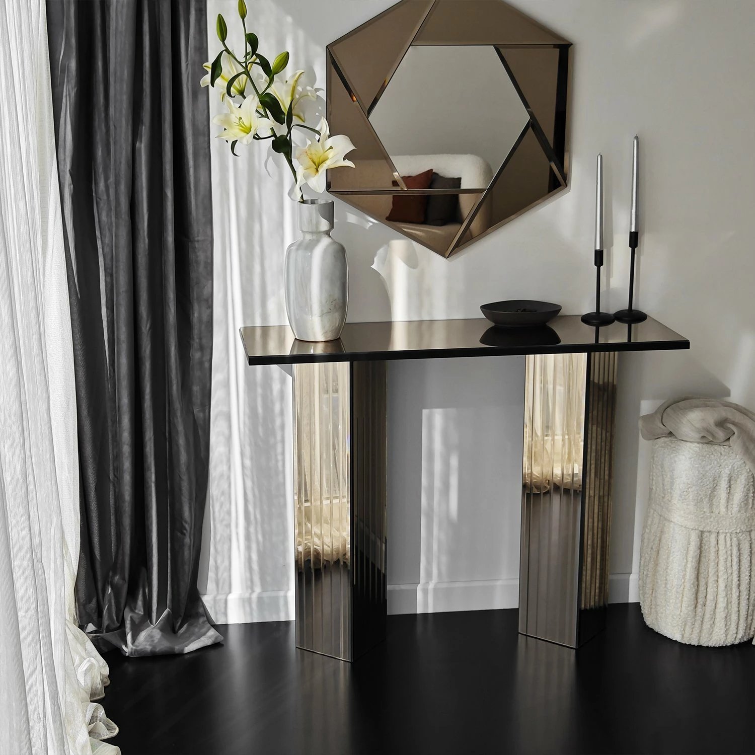 Komodë bronzi Hanah Home, 2 sirtarë