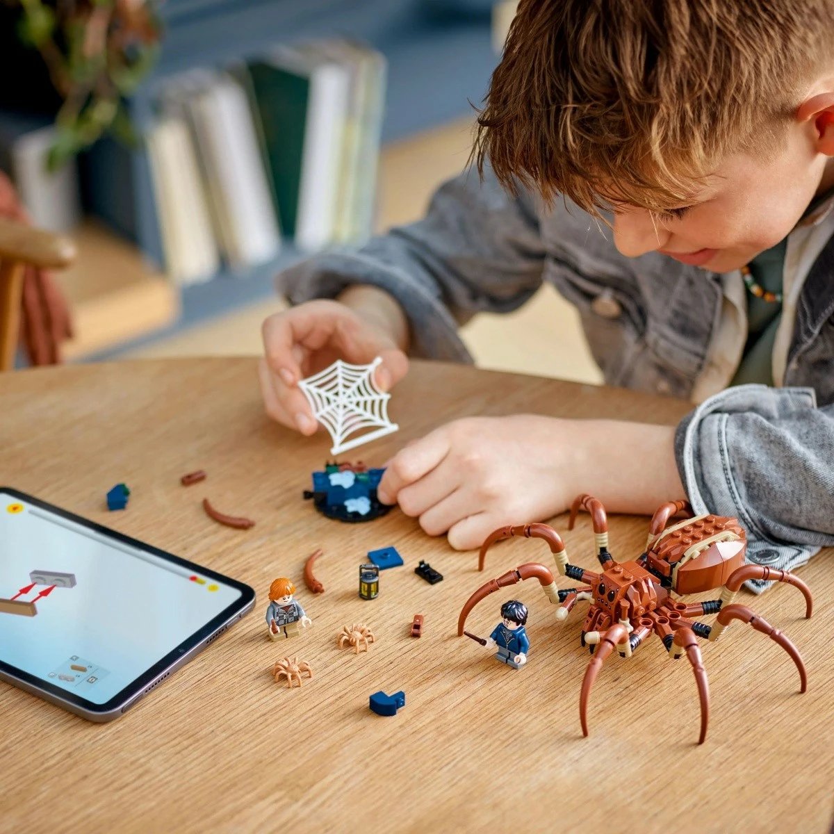 Set LEGO Harry Potter 76434 Aragog in the Forbidden Forest, 195 pjesë