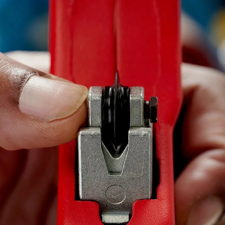 Prerëse tubash Knipex 90 31 03 BK, për bakër, bronz, çelik, 260mm, blu/kuqe