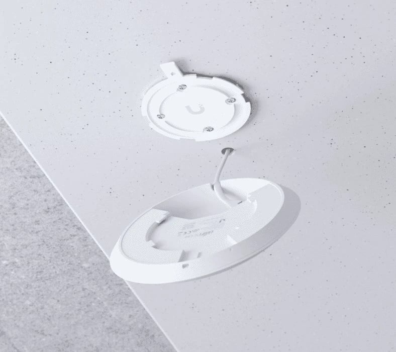 Access point Ubiquiti U6+ i bardhë