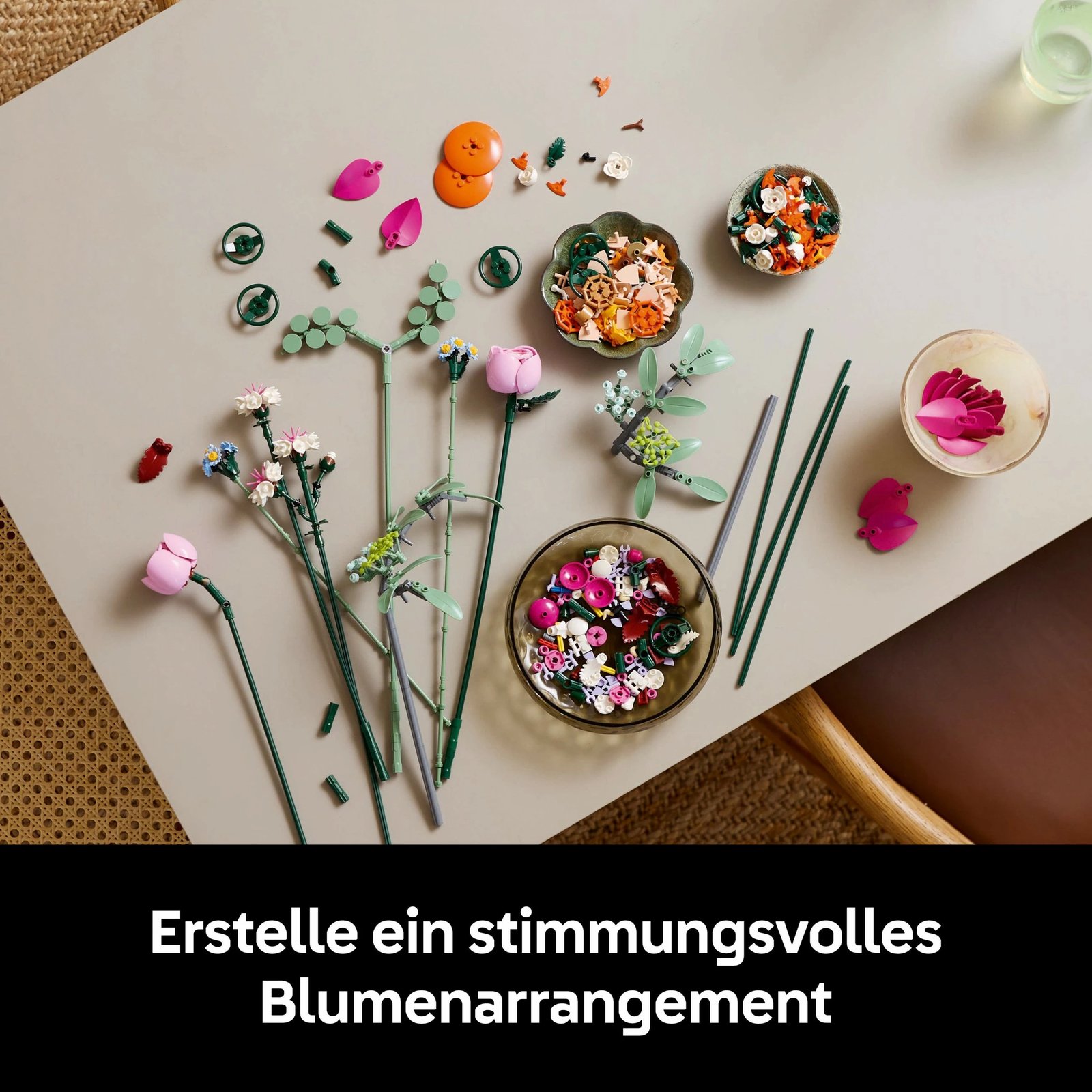 Set ndërtimi LEGO Botanicals Schöner Rosafarbener Blumenstrauß 10342, shumëngjyrësh Set ndërtimi LEGO Botanicals Schöner Rosafarbener Blumenstrauß 10342, shumëngjyrësh