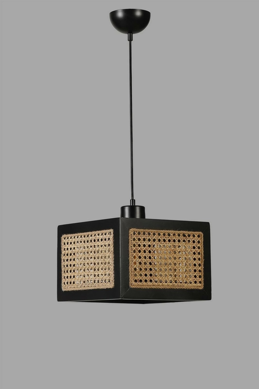 Llambë tavani Opviq, ratan, e zezë, Kumsal Büyük, një copë